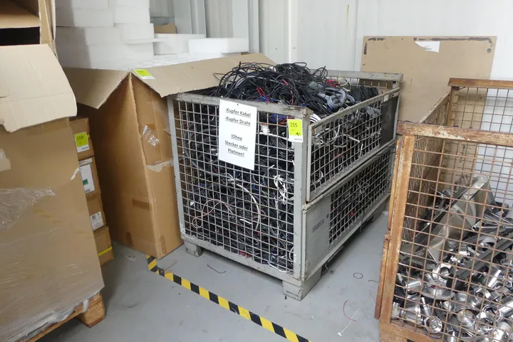 Konvolut Kupferkabel, Kupferdraht Umfang: Gitterbox mit Inhalt